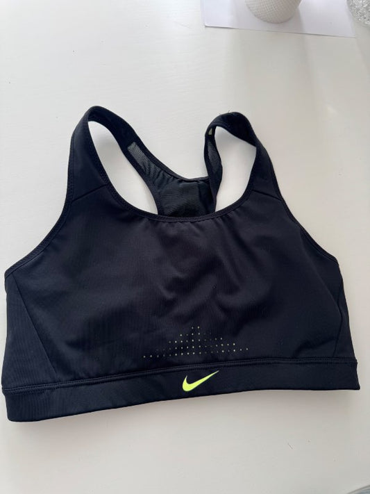 Nike toppur