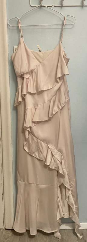 Júník Hvítur Kjóll