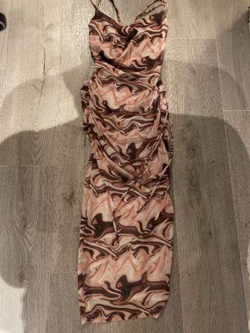 Júník bleikur kjóll