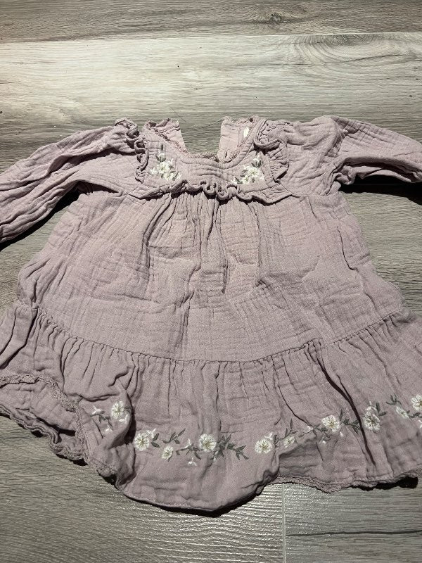 Fjólublár blómakjóll newbie
