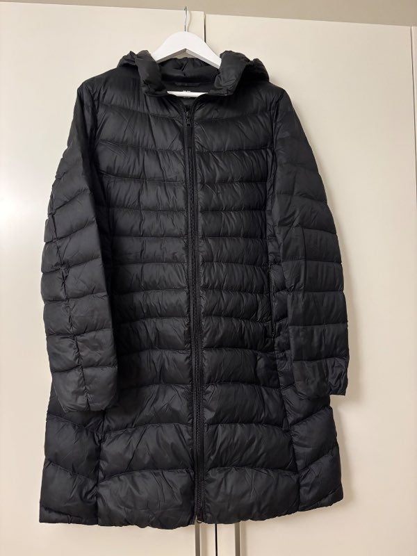Létt dúnúlpa með hettu “Uniqlo”