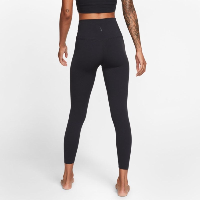 Nike Yoga Luxe