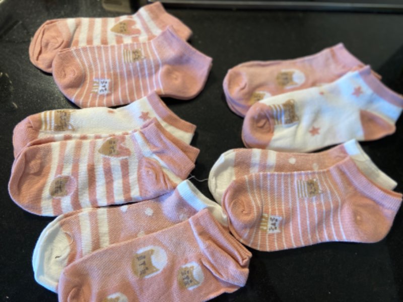 2 pairs socks cat