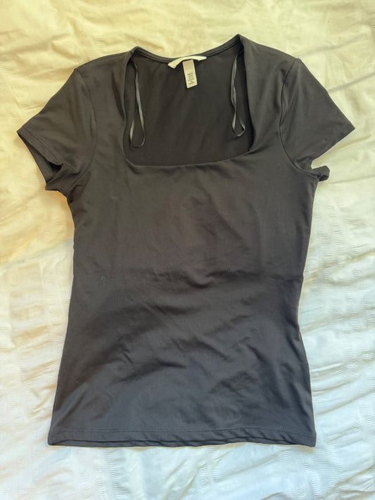 Svartur stuttermabolur