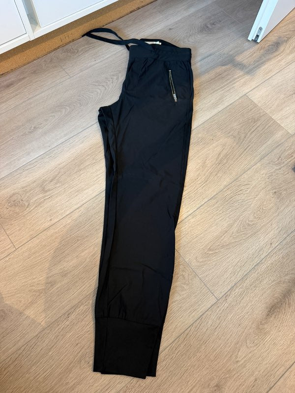 Svartar buxur inwear