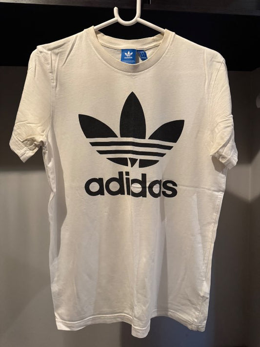 Hvítur Adidas Bolur