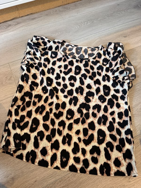 Leopard blúndubolur