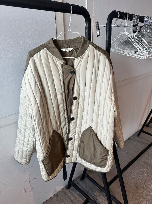 Basic apparel jakki