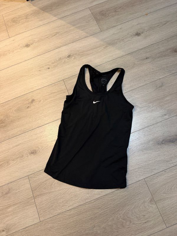 Nike æfingabolur