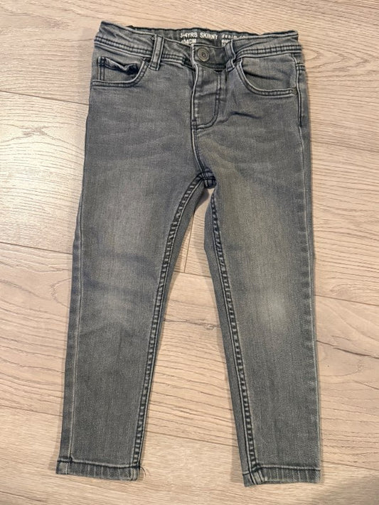 gráar gallabuxur Primark 3-4 ár