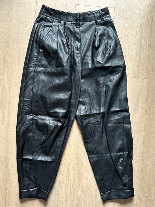 Leather pants M