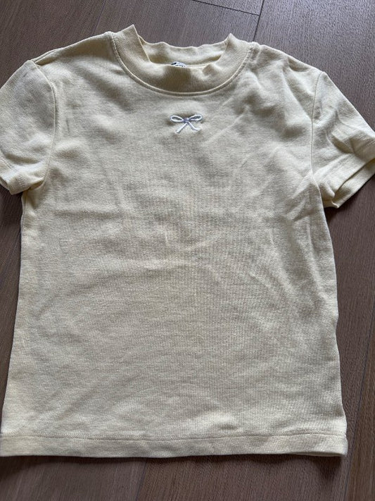 T-shirt yellow cute