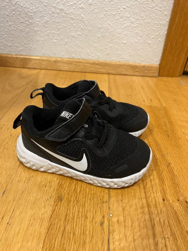 Nike íþróttaskór