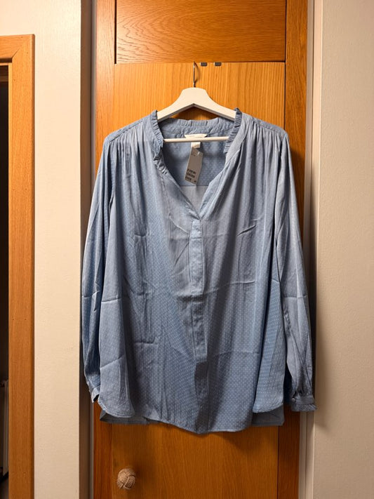 HM MAMA baby blue silk shirt