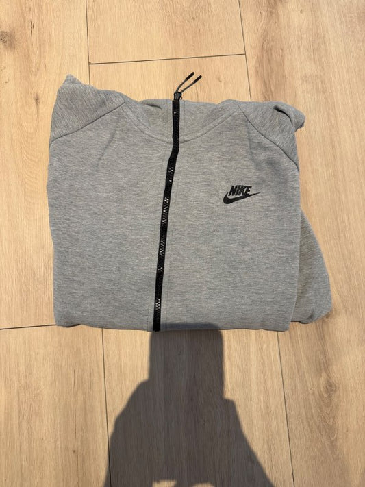Nike tech fleece zip