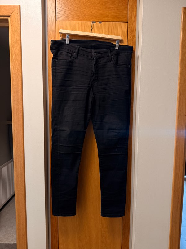 LEVIS black skinny jeans