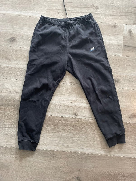 Svartar Nike buxur