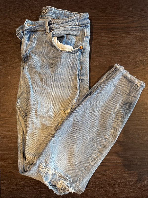 Gallabuxur frá AMISU