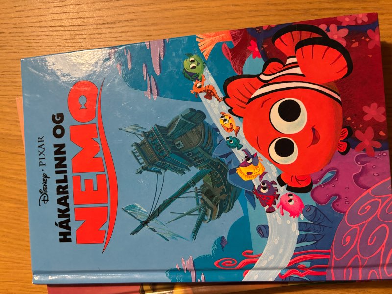 Hákarlinn og nemo