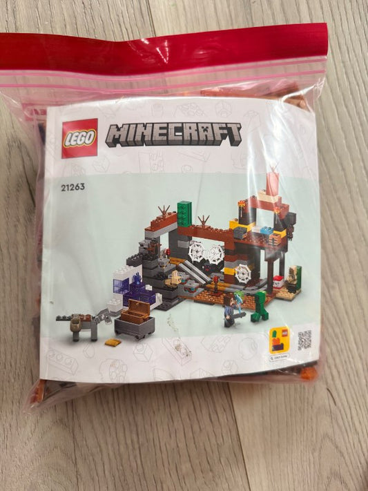 Lego Minecraft 21263