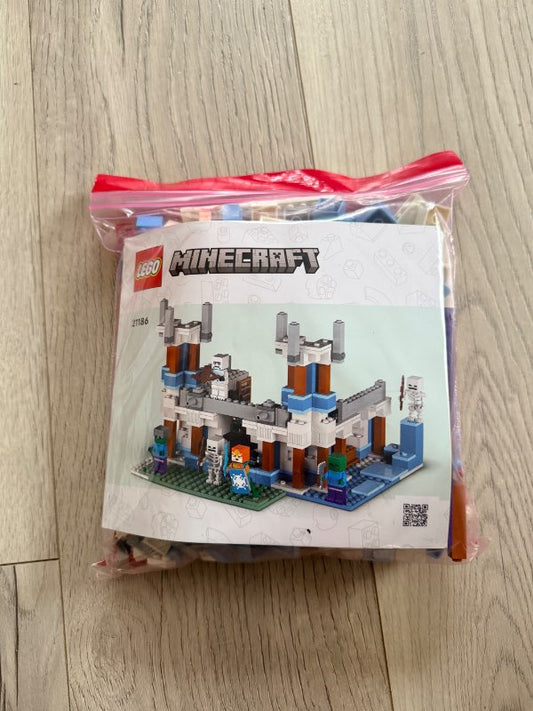Lego Minecraft 21186