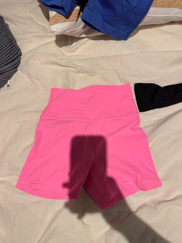 Hot pink stuttbuxur