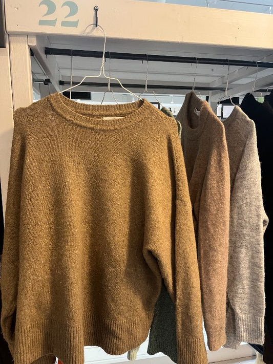 Primark brún peysa