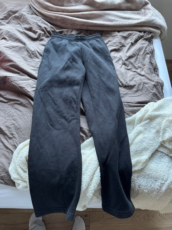 Svartar gina tricot buxur