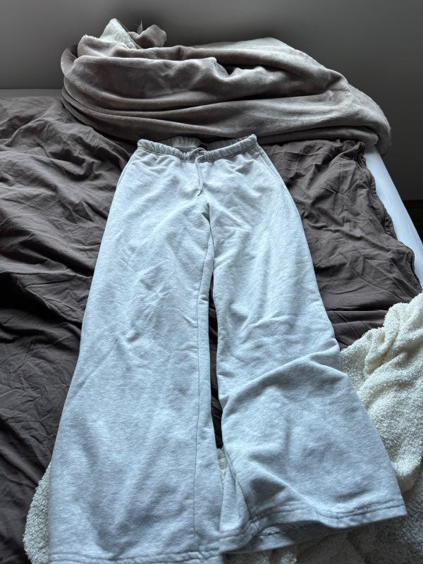 Gina tricot gráar buxur