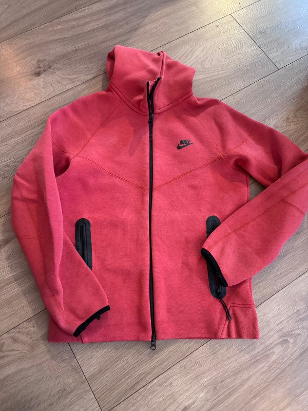 Nike fleece tech rauð
