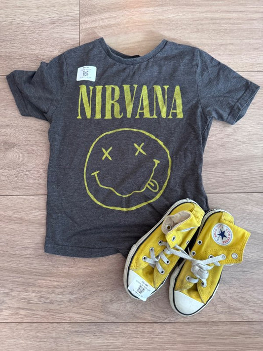 Converse skór gulir