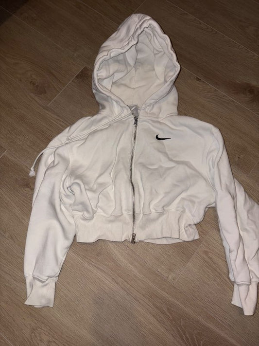Nike stutt hvitpeysa