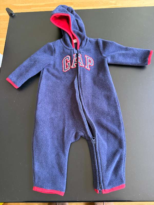 GAP samfestingur blár, rauð