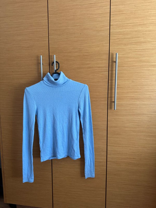 Rúllukragabolur - ljósblár