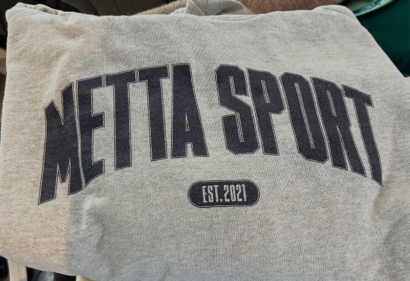 Metta Sport hettupeysa