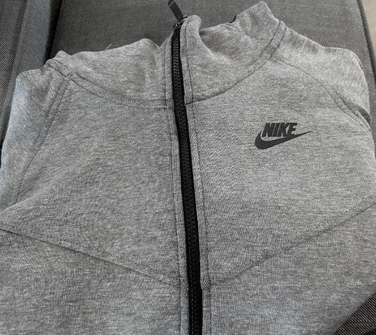 Nike peysa