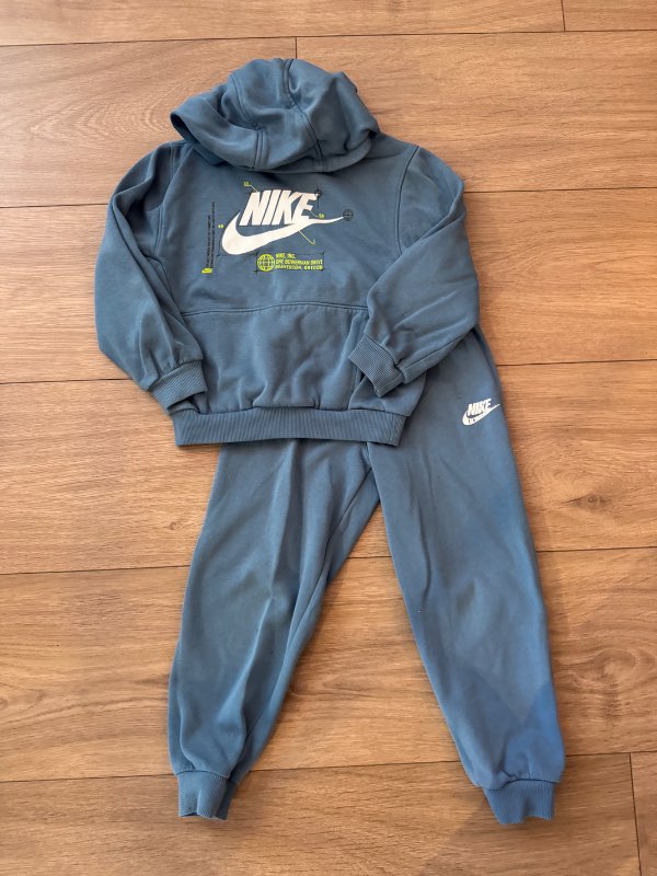 Blár nike galli