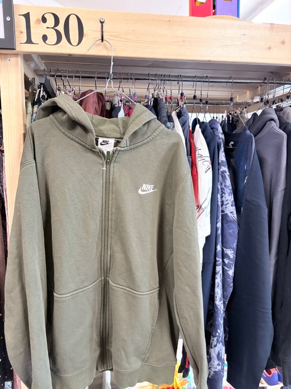 Nike peysa græn