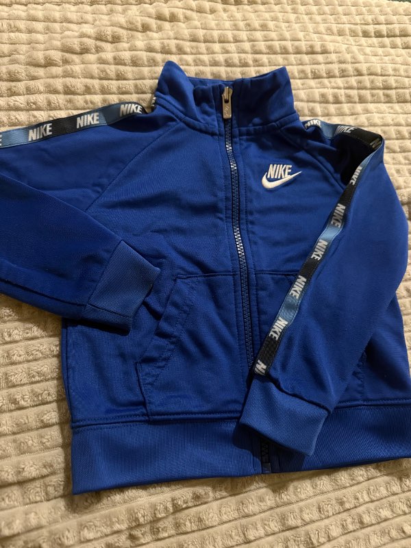 Nike peysa blá