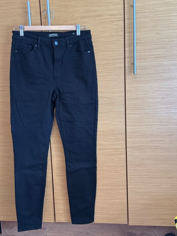 Svartar gallabuxur - ónotaðar