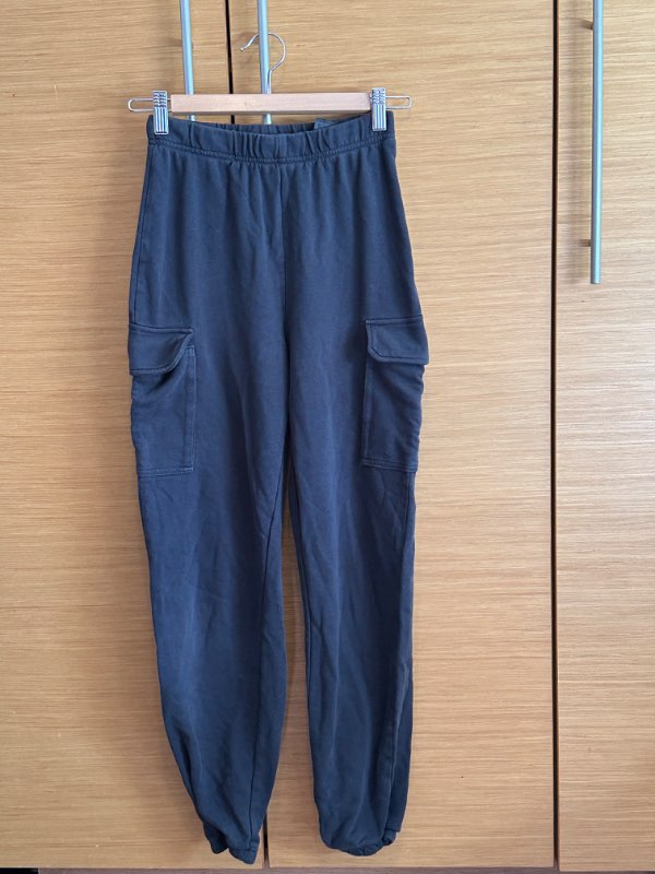 Dökkgráar joggingbuxur