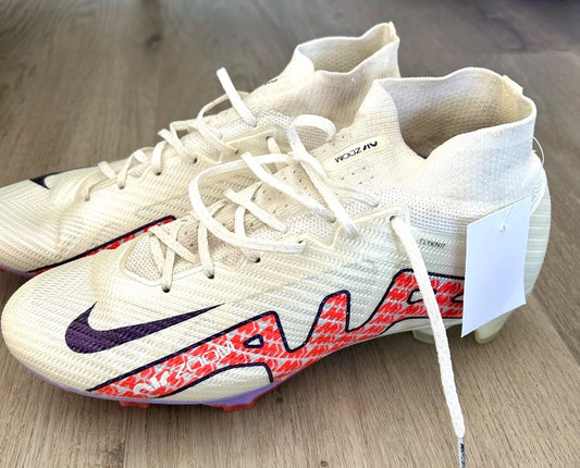 Nike takkaskór
