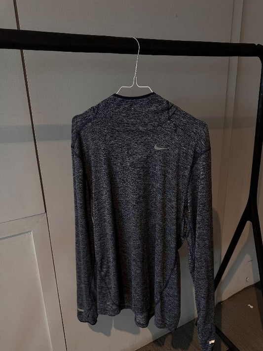 Nike iþrottapeysa