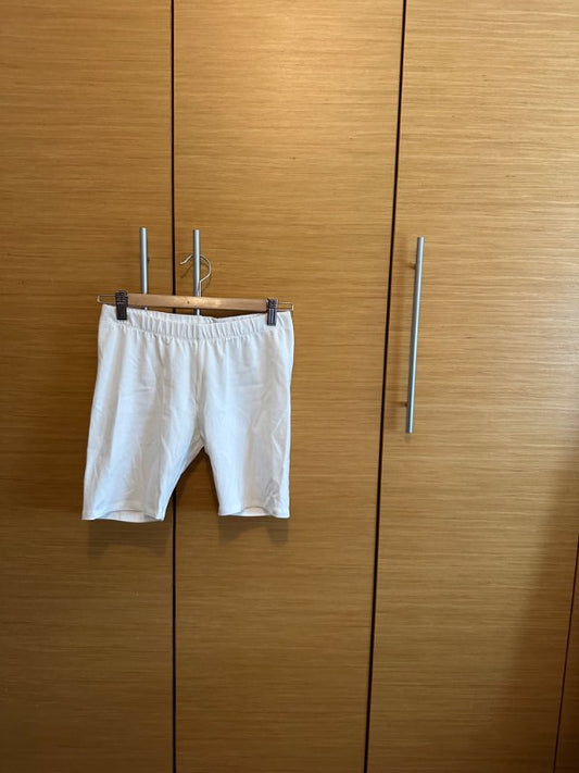 Hvítar hjólastuttbuxur -Lindex