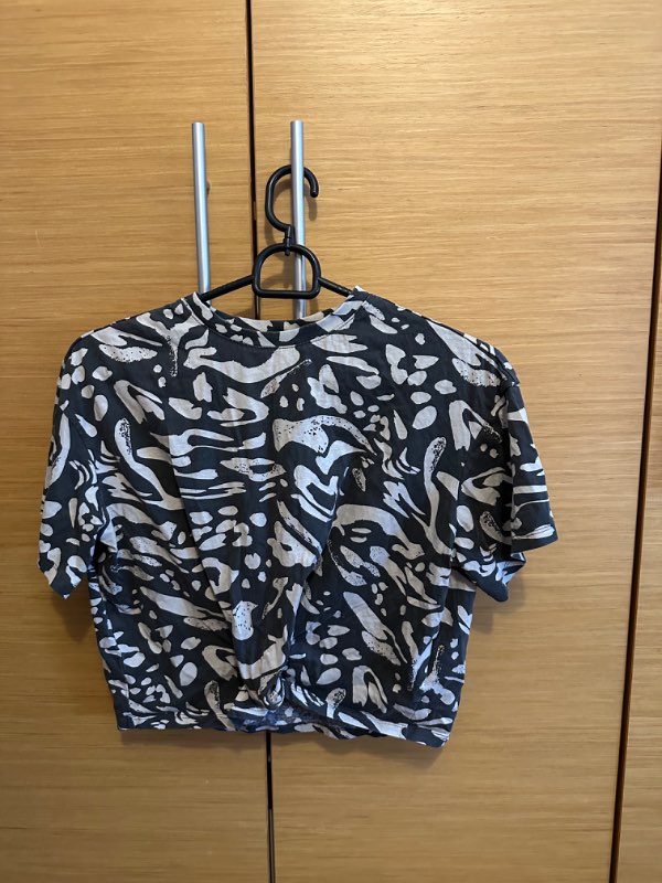 Stuttermabolur grár/hvítur