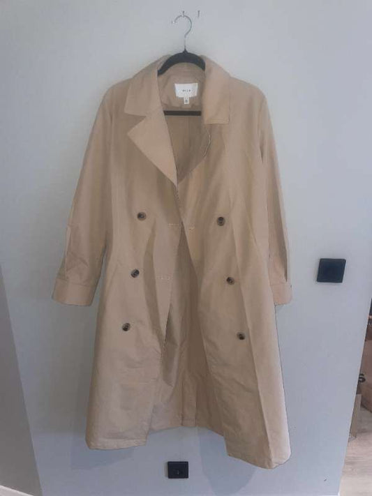 Vila trench coat - Einu sinni notaður