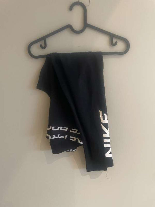 Nike pro buxur - merki á fót