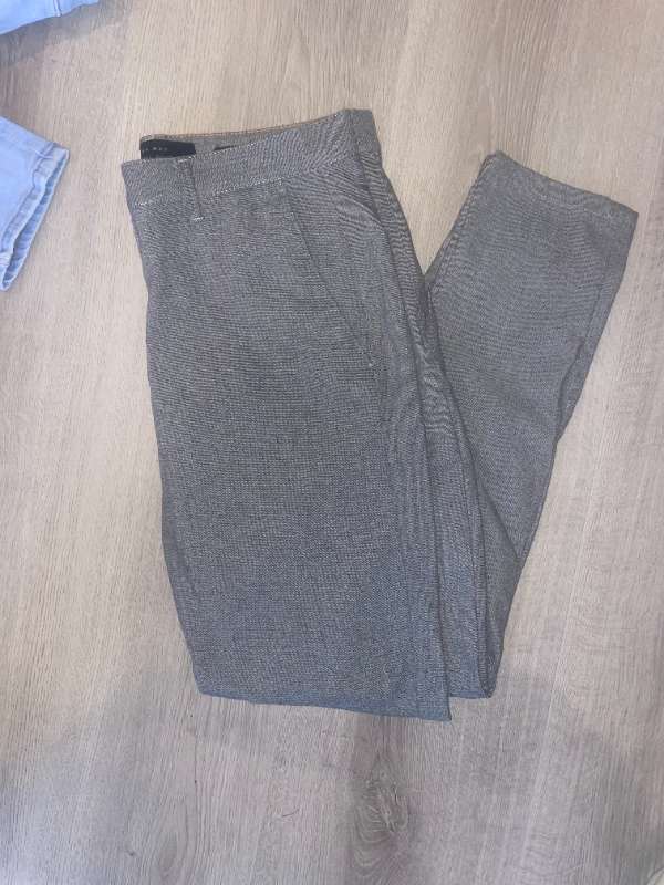 Zara Man gráar buxur
