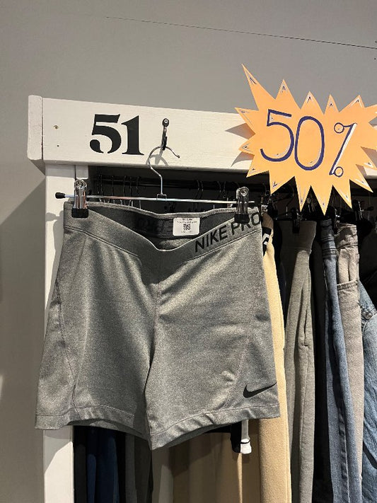 Nike Pro stutt gráar