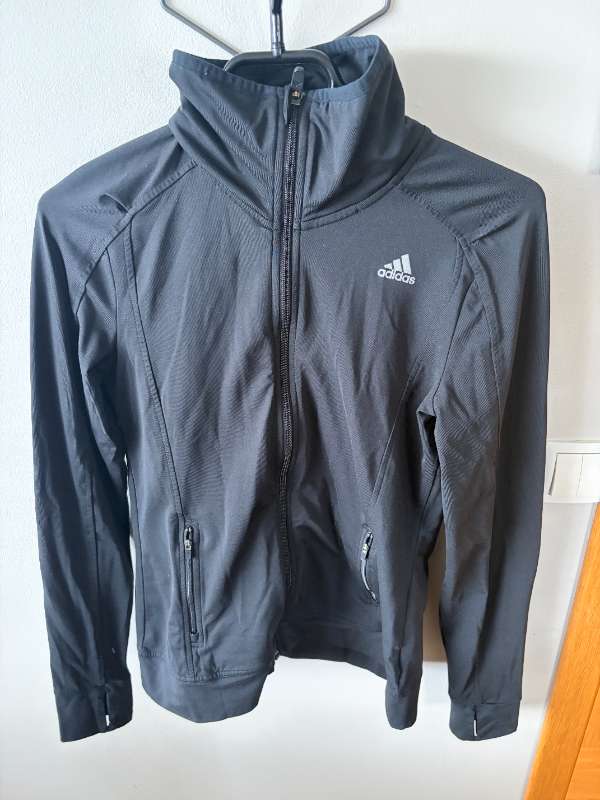 Adidas Peysa svört